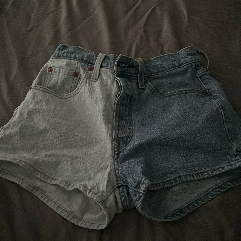Mismatch Levi’s Jean shorts